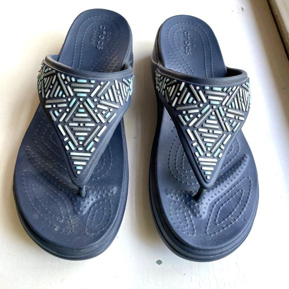 Crocs Women's Monterey Embellished Wedge Sz 9 Flip Flops Sandals - Picture 3 of 9